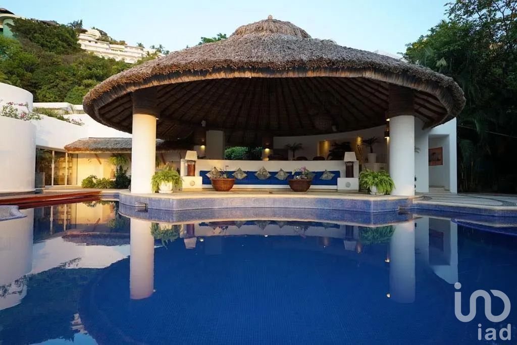 Vistas de Revista, Vida de Lujo: Casa en Venta en Las Brisas, Acapulco.