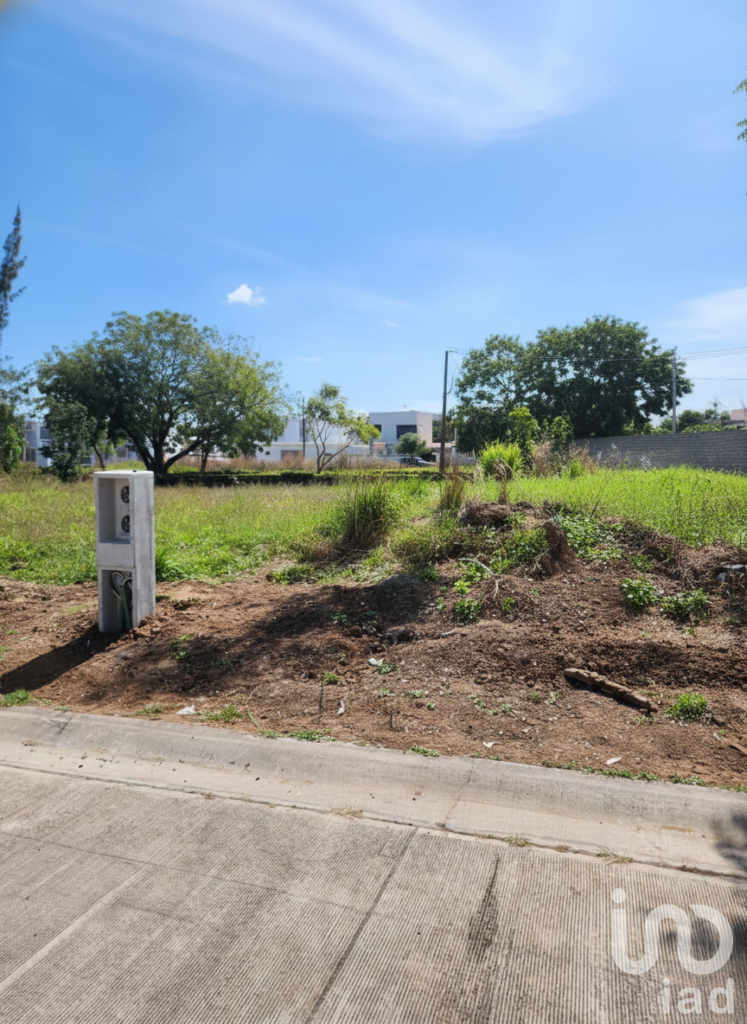 TERRENO HABITACIONAL URBANIZADO EN RESIDENCIAL DEL BOSQUE