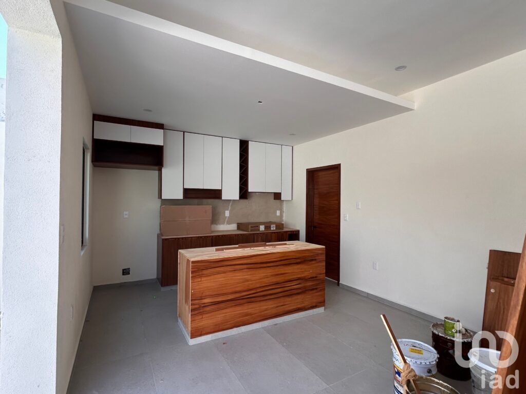 Venta de casa por estrenar en Fracc. La Herradura en Colima con vista a jardín como amenidad