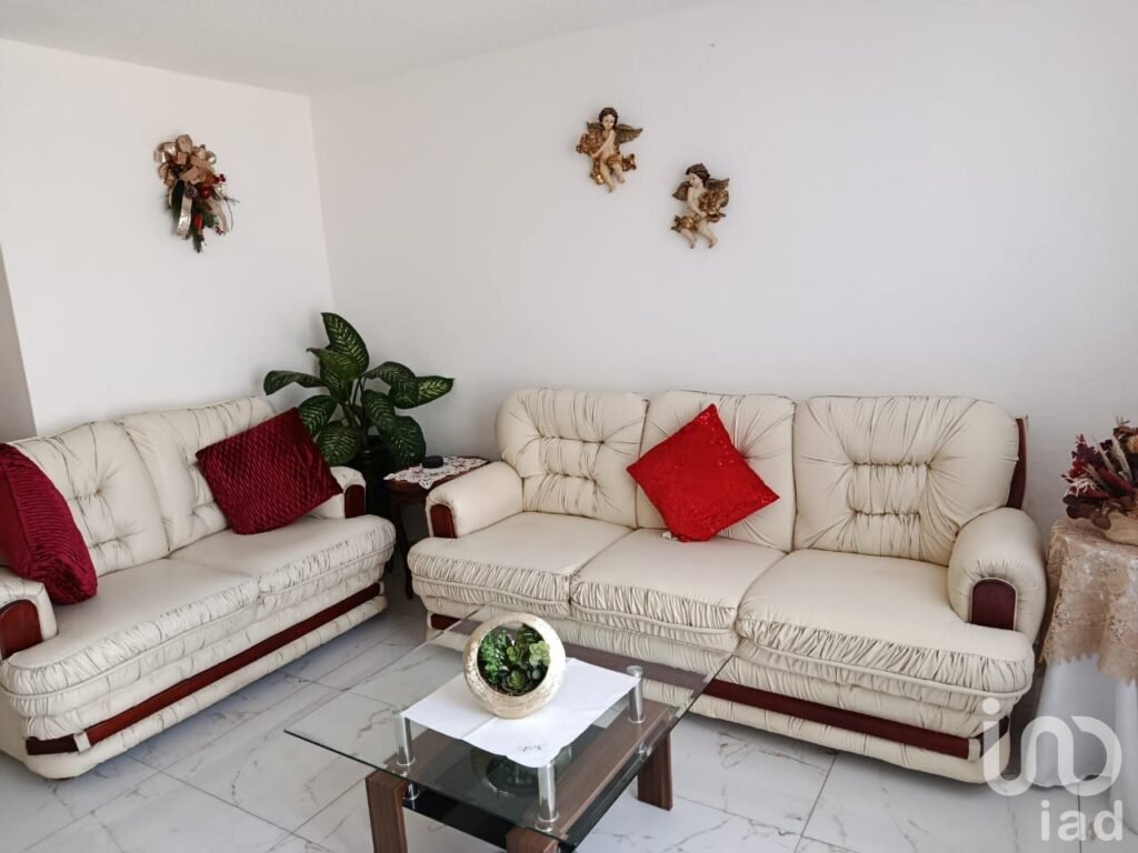 CASA EN VENTA EN COL BUGAMBILIAS, PUEBLA