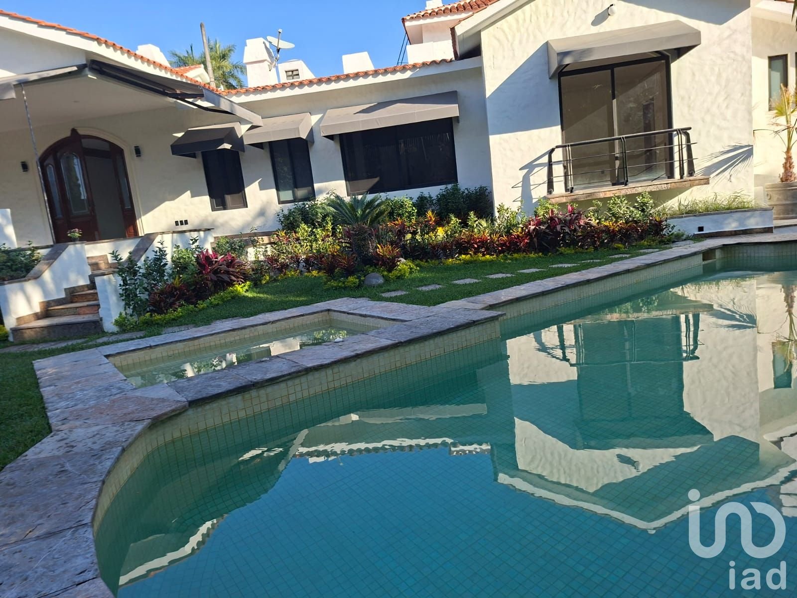 RESIDENCIA EN VENTA EN VISTA HERMOSA, CUERNAVACA RESIDENCIA EN VENTA EN VISTA HERMOSA, CUERNAVACA