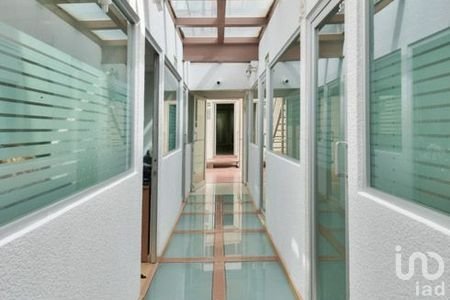 GRAN OPORTUNIDAD DE VENTA EDIFICIO EN NAPOLES