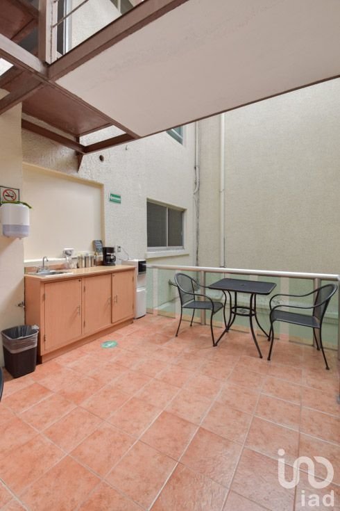 GRAN OPORTUNIDAD DE VENTA EDIFICIO EN NAPOLES