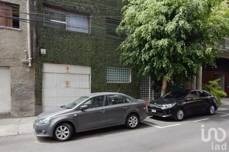 GRAN OPORTUNIDAD DE VENTA EDIFICIO EN NAPOLES