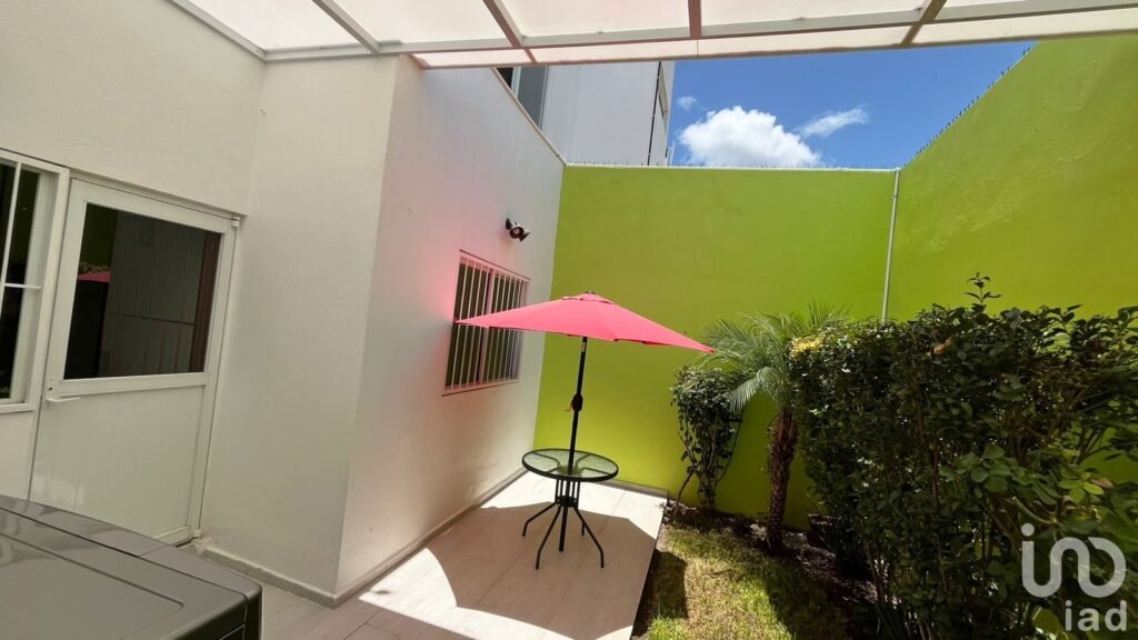 RENTA DE CASA AMUEBLADA EN LOS LAGOS RESIDENCIAL FRENTE A PARQUE 3 NACIONES EN SAN LUIS POTOSI