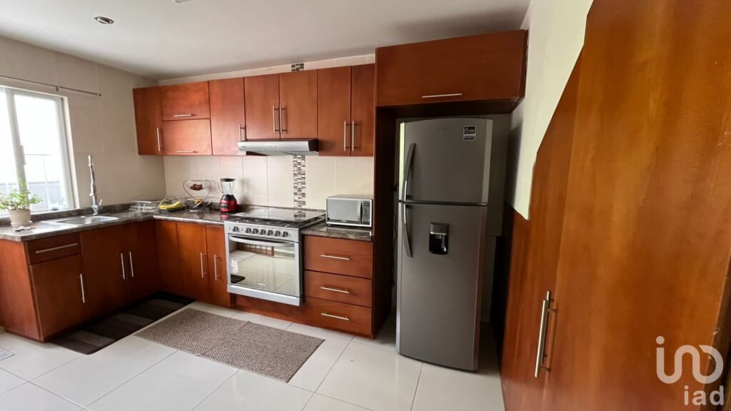 RENTA DE CASA AMUEBLADA EN LOS LAGOS RESIDENCIAL FRENTE A PARQUE 3 NACIONES EN SAN LUIS POTOSI