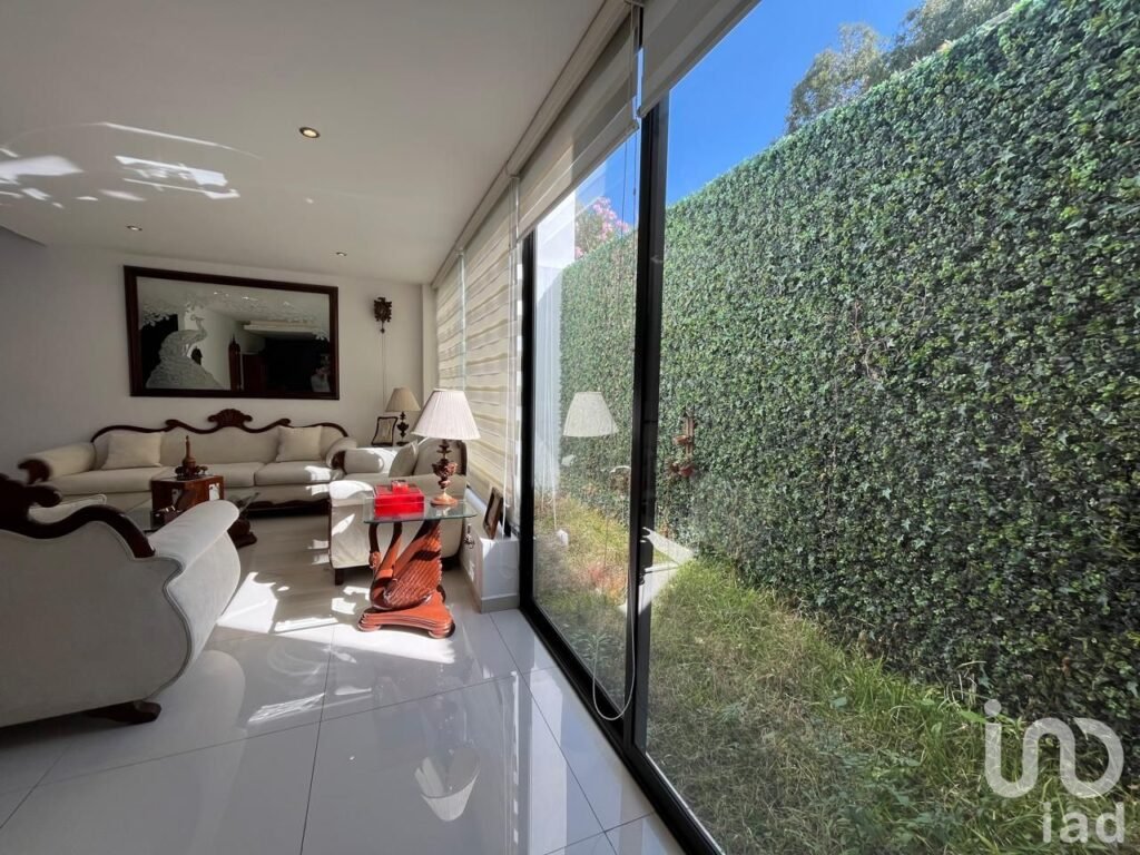 CASA EN VENTA EN COLONIA BUGAMBILIAS CERCA DE ZONA BUAP