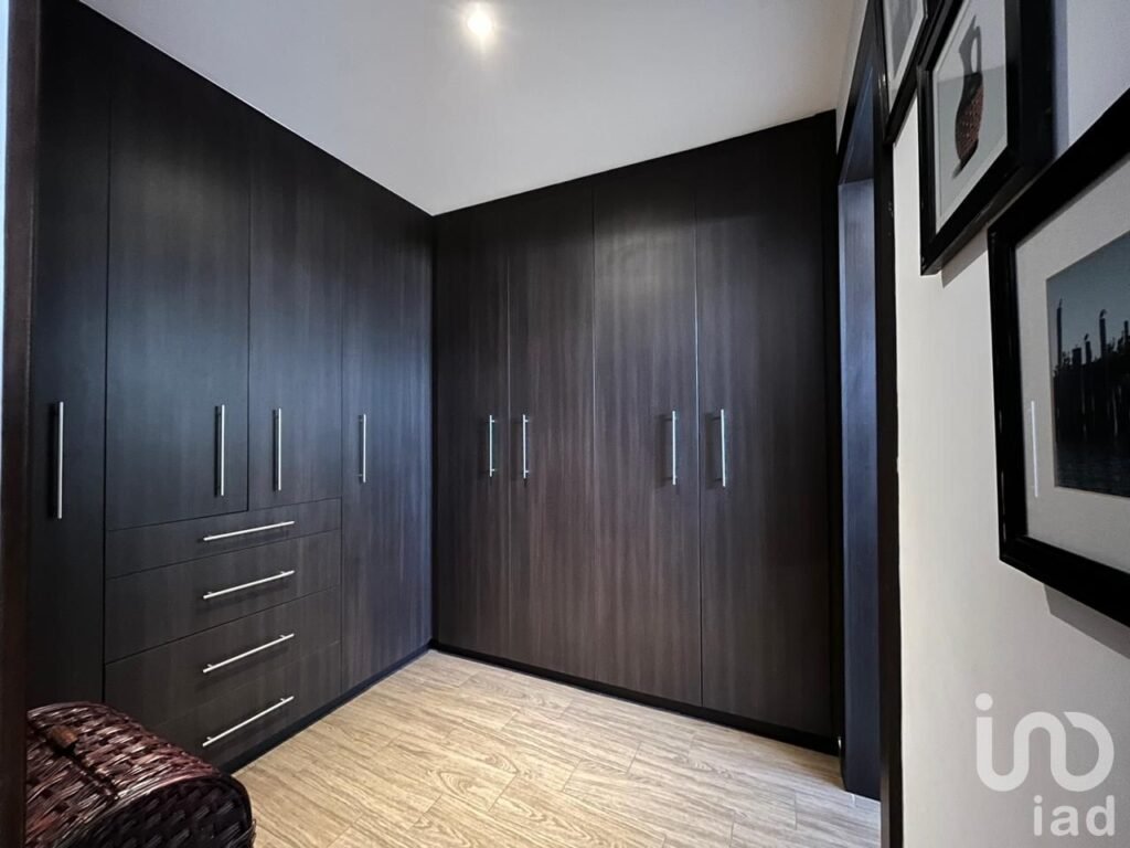 CASA EN VENTA EN COLONIA BUGAMBILIAS CERCA DE ZONA BUAP