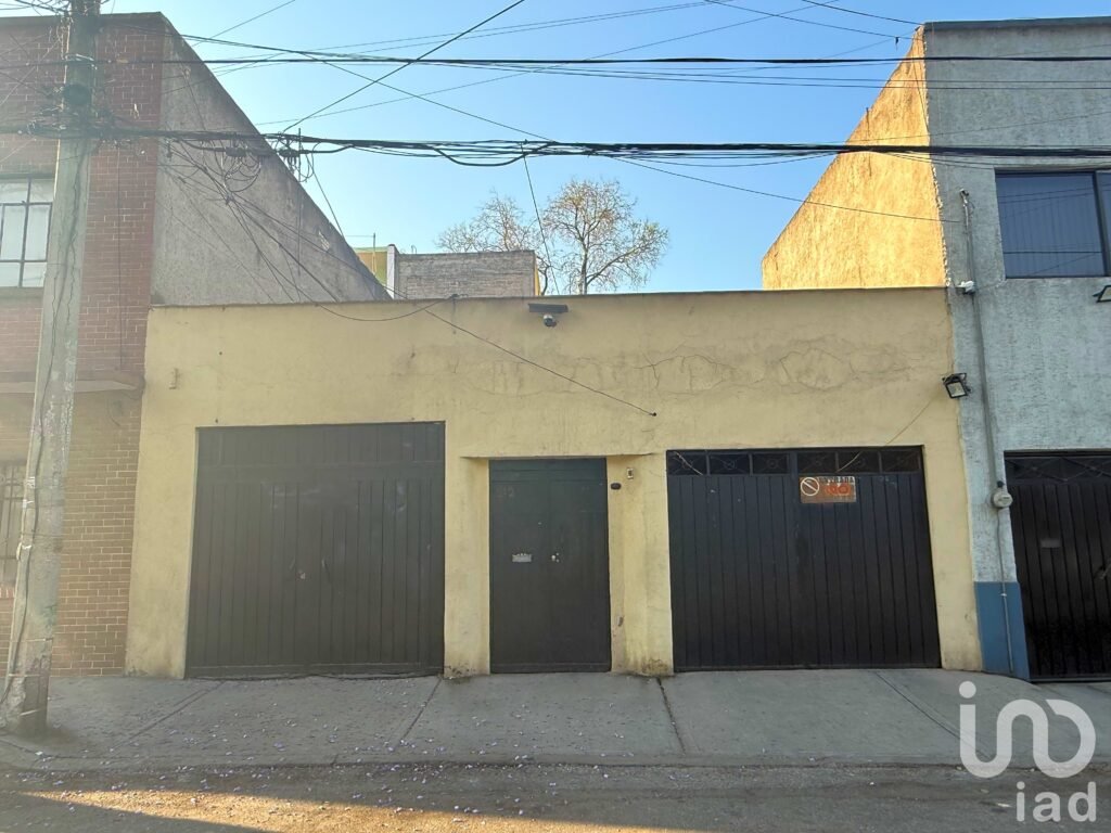 EN VENTA PROPIEDAD PRODUCTIVA A 700 METROS DEL HOSPITAL LA RAZA - 2324457 edificio en venta en venta propiedad productiva a 700 metros del hospital la raza 287671