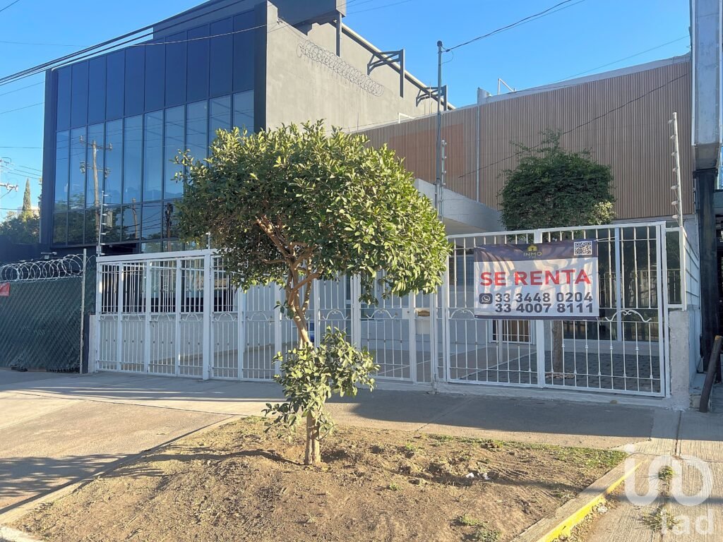 Se renta casa para oficina en Vallarta San Jorge, sobre Av. México, Guadalajara,  Jal.