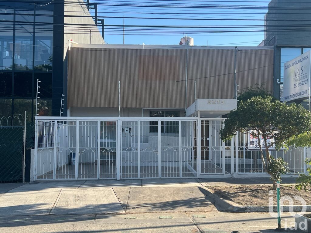 Se renta casa para oficina en Vallarta San Jorge, sobre Av. México, Guadalajara,  Jal.