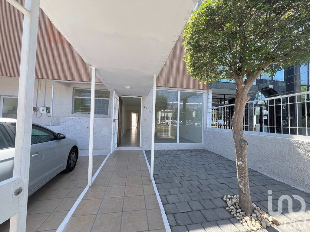 Se renta casa para oficina en Vallarta San Jorge, sobre Av. México, Guadalajara,  Jal.