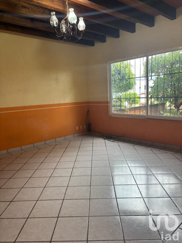 CASA EN VENTA EN FRACCIONAMIENTO LOMAS DE AHUATLAN, CUERNAVACA