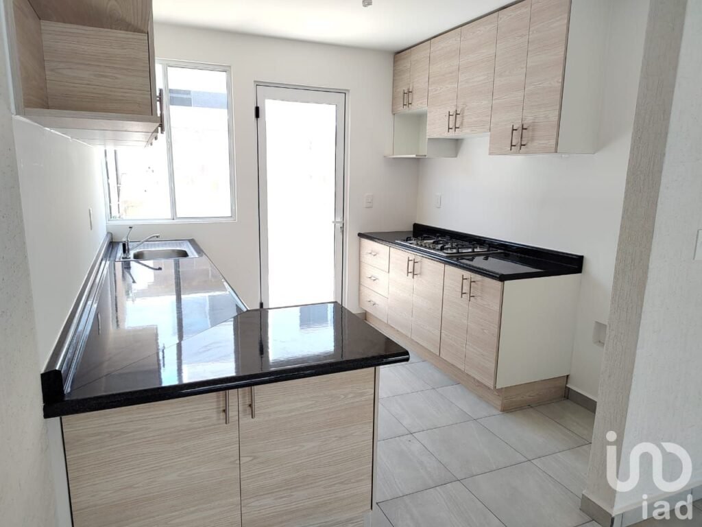 CASA EN RENTA EN CD MARQUES - CONDOMINIO KARAN - QUERETARO