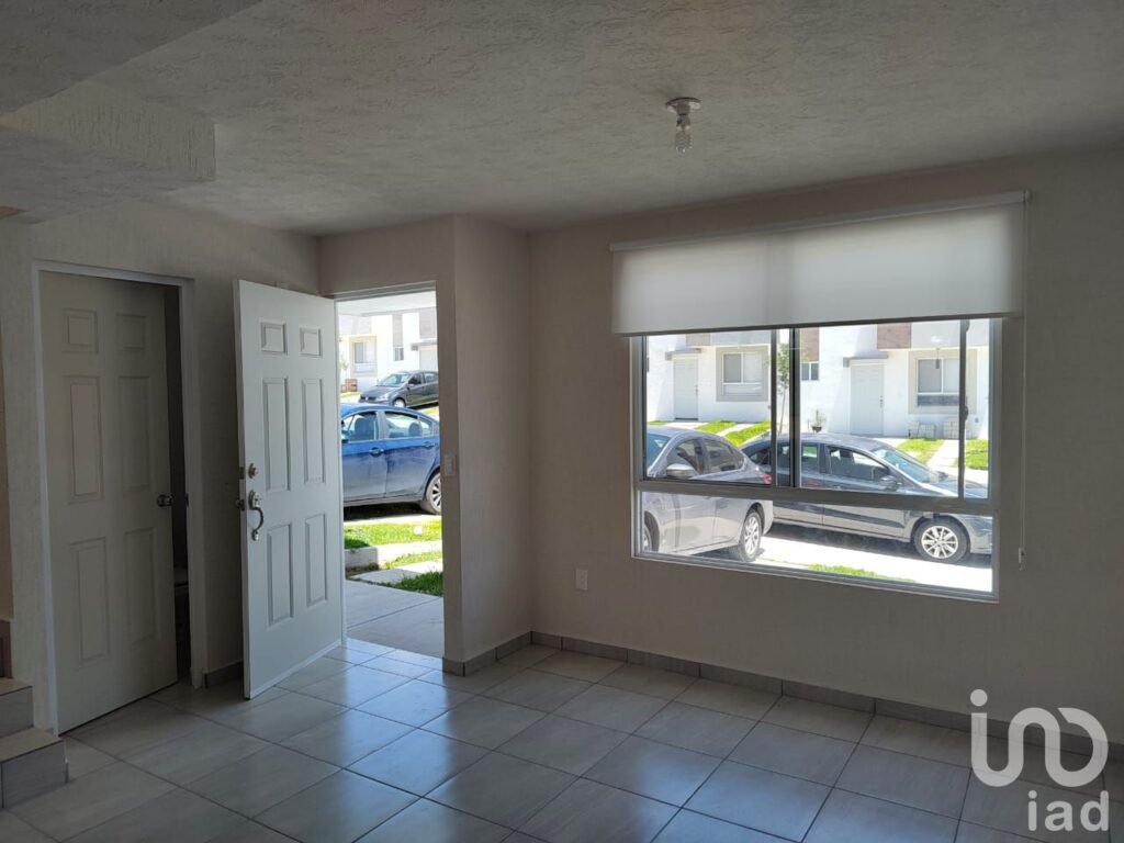 CASA EN RENTA EN CD MARQUES - CONDOMINIO KARAN - QUERETARO