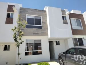 CASA EN RENTA EN CD MARQUES – CONDOMINIO KARAN – QUERETARO CASA EN RENTA EN CD MARQUES – CONDOMINIO KARAN – QUERETARO