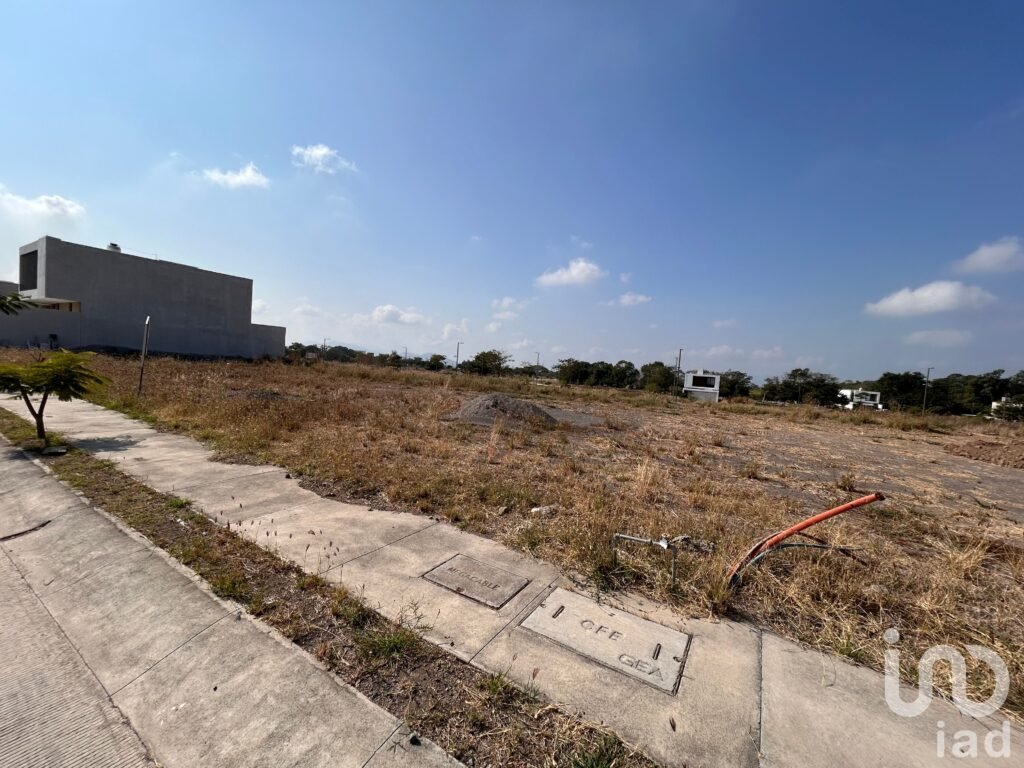 Venta de terreno residencial en La Herradura