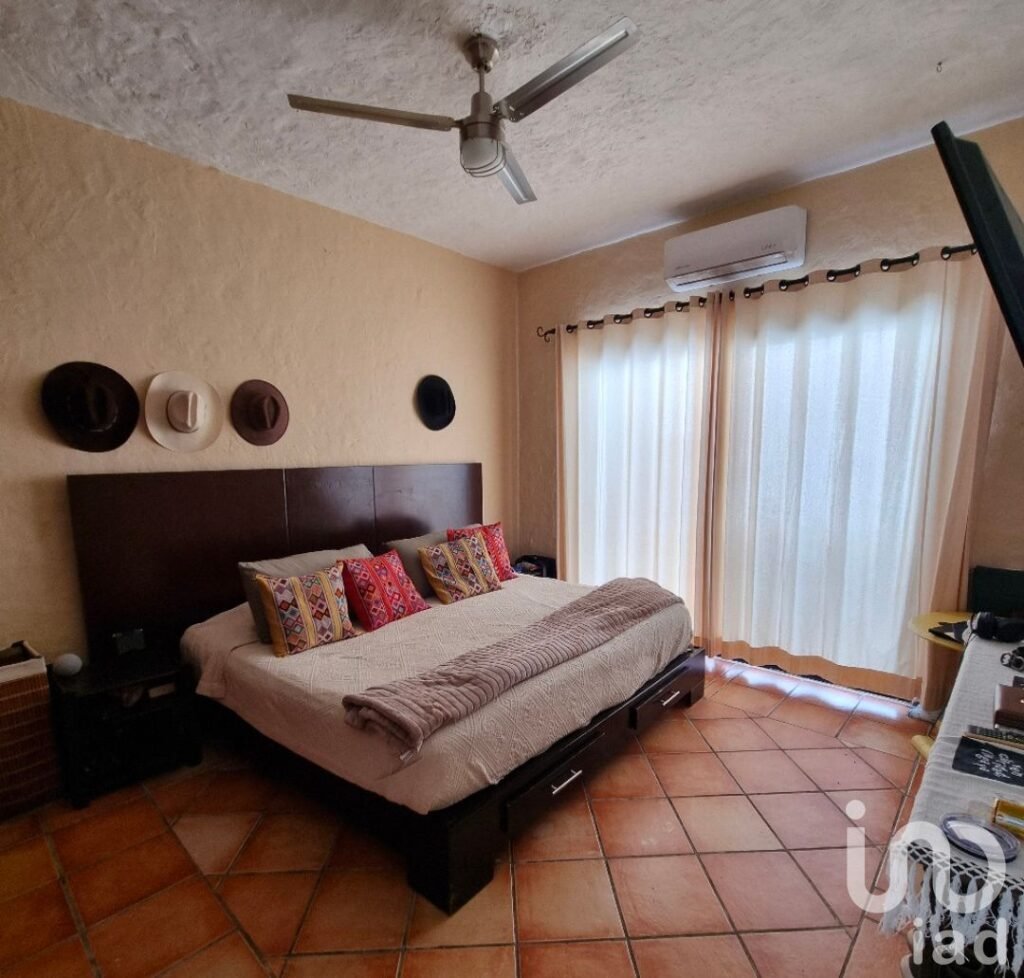 Casa en venta, estilo mexicano; de un piso en Cholul, Mérida, Yucatán.
