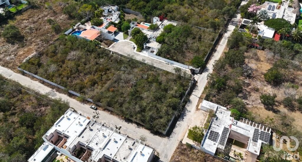 Terreno en venta, en esquina en Temozón, Yucatán.