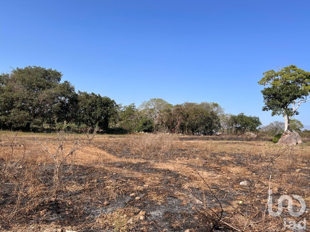 Terreno en venta en Pandora Luxury Condo en Colima en zona de alto valor comercial