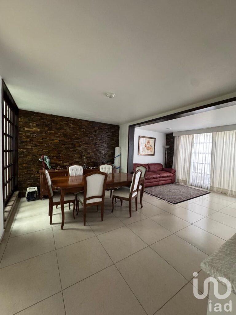 Se vende casa dentro de condominio en Parque de La Castellana, Virreyes,  Zapopan, Jal.