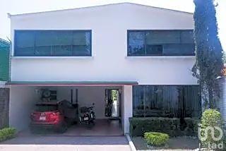 CASA EN LA ZONA DE MAYOR PLUSVALÍA DE LAS ÁGUILAS CASA EN LA ZONA DE MAYOR PLUSVALÍA DE LAS ÁGUILAS