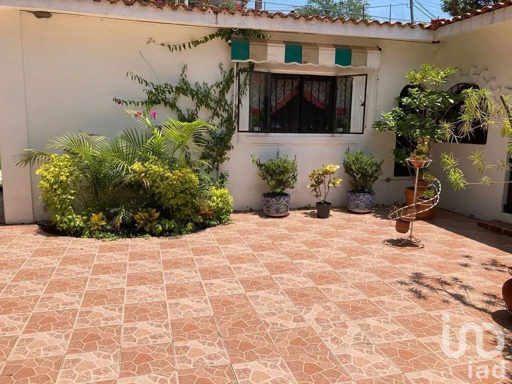 Sbr / hermosa casa con amplio terreno en morelos