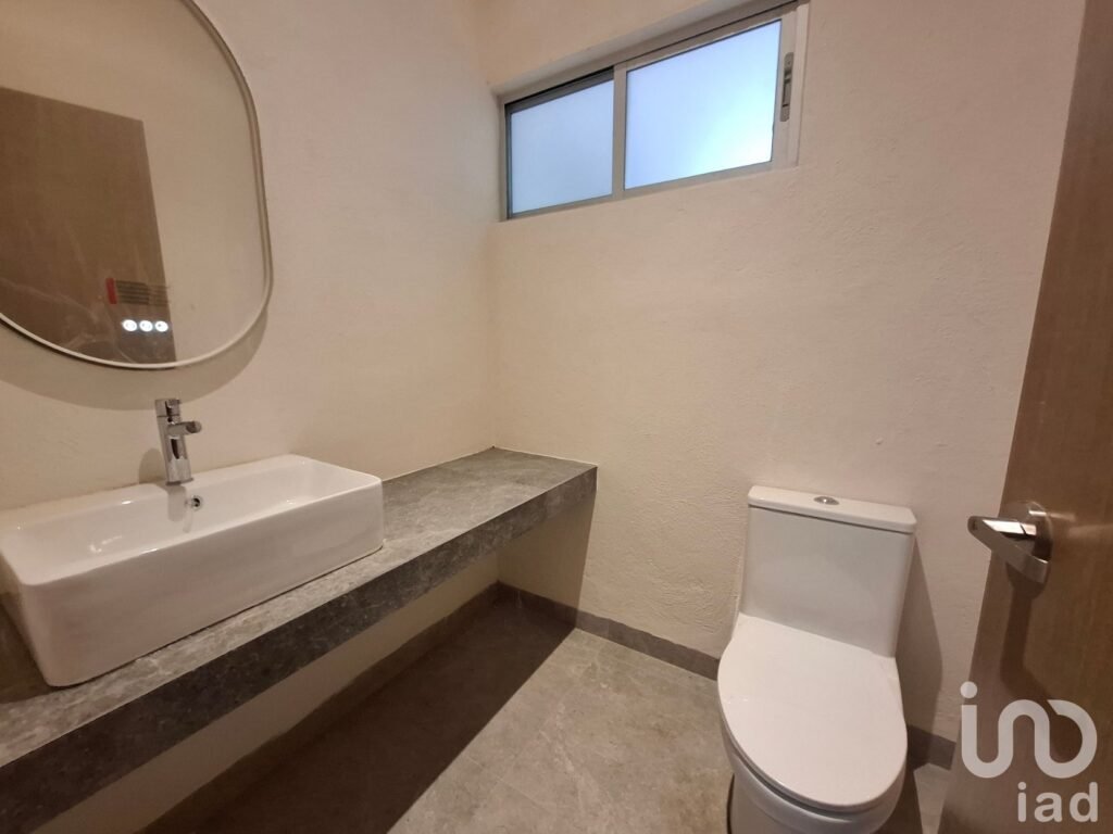 RENTA DE CASA CON 6 HABITACIONES EN BOSQUES DE LA FLORIDA EN SAN LUIS POTOSI