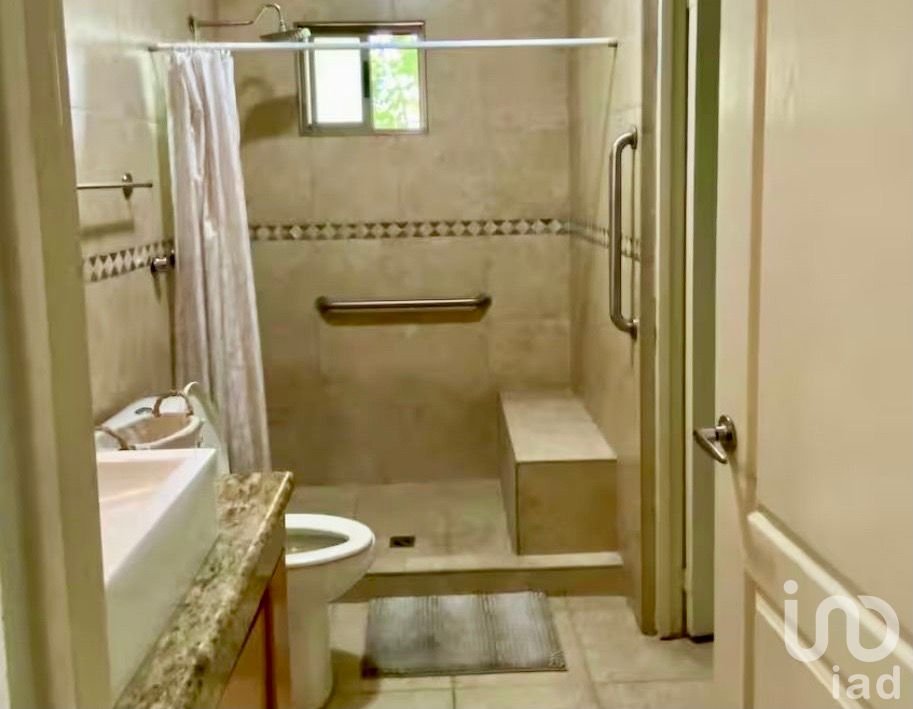 Departamento en renta cumbres tercer sector