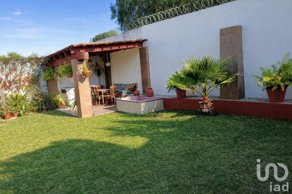 CASA EN VENTA EN VILLAS DEL MESÓN JURIQUILLA QUERÉTARO