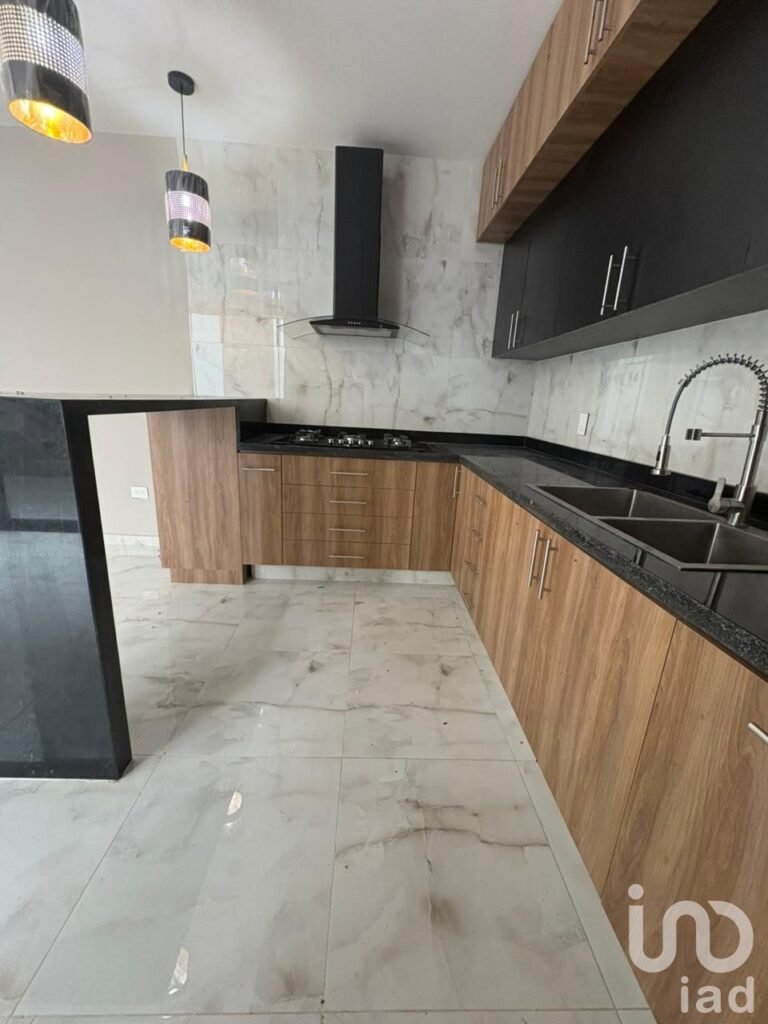 Se Vende Casa en Residencial De Lujo En San Rafael Comac