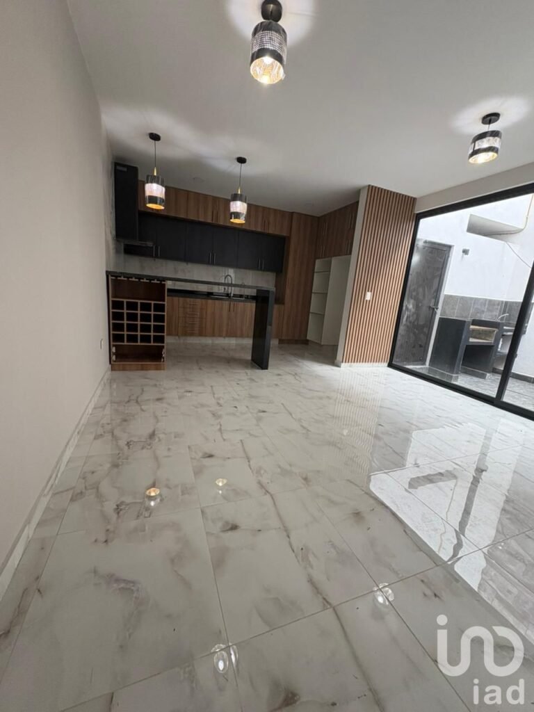 Se Vende Casa en Residencial De Lujo En San Rafael Comac