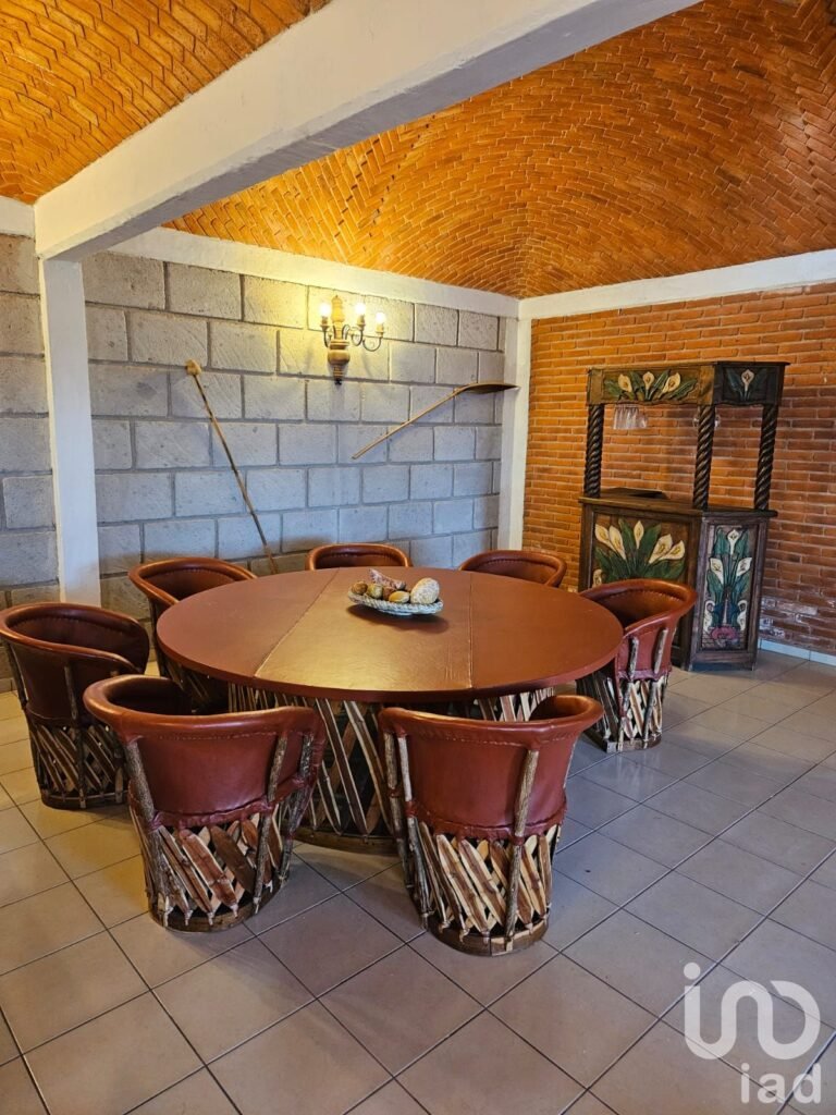 CASA CAMPESTRE TEQUISQUIAPAN EL TEJOCOTE