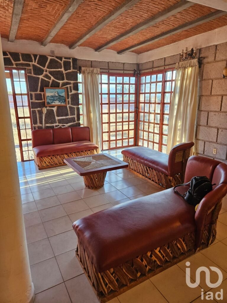 CASA CAMPESTRE TEQUISQUIAPAN EL TEJOCOTE