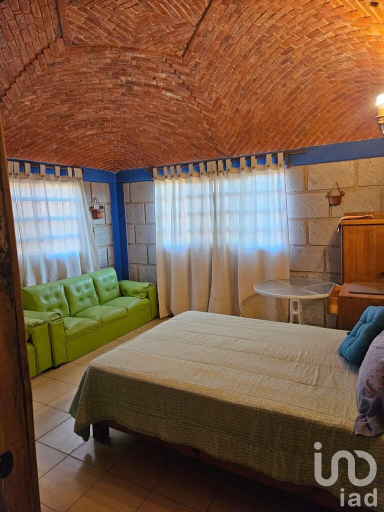 CASA CAMPESTRE TEQUISQUIAPAN EL TEJOCOTE