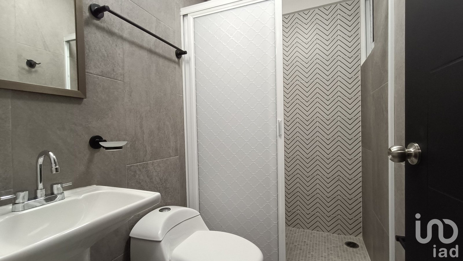 DEPARTAMENTO EN RENTA SIN AMUEBLAR CERRO HUECO