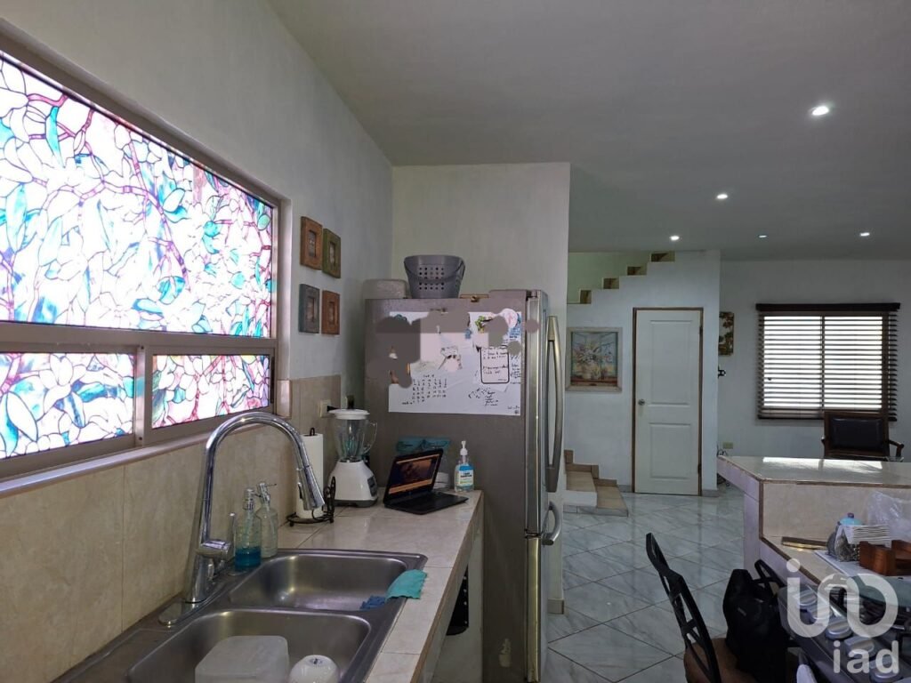 Amplia CASA en VENTA en Esquina, Lomas de Sinai , REYNOSA