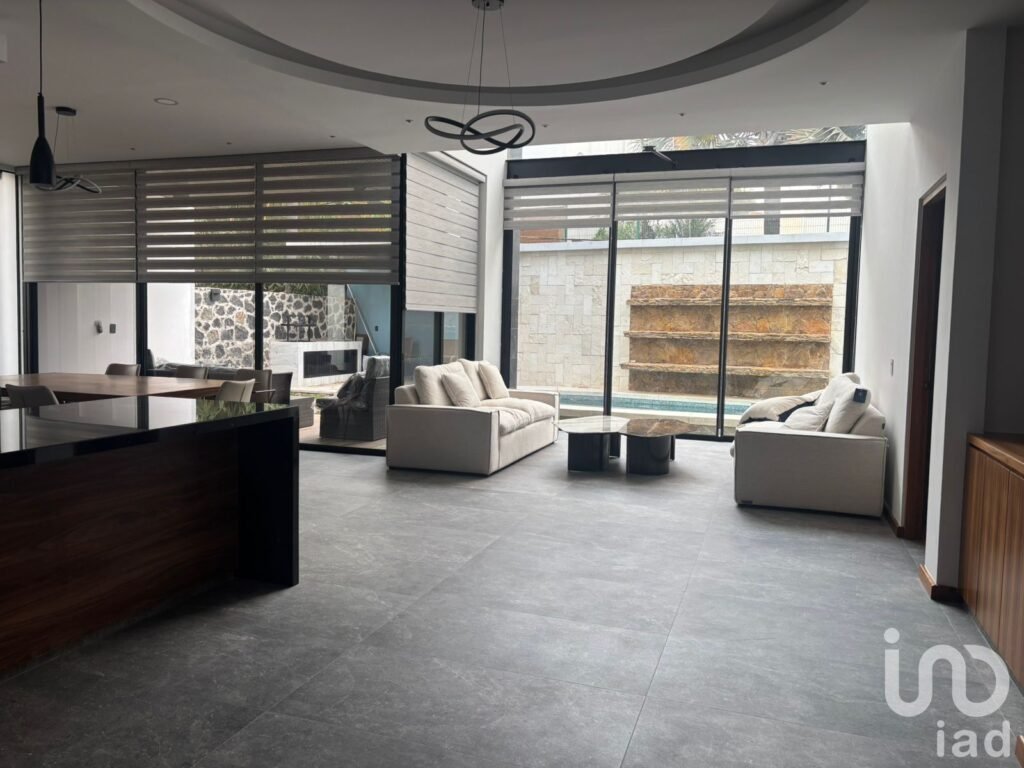 RESIDENCIA EN VENTA EN PALMIRA, CUERNAVACA, MORELOS