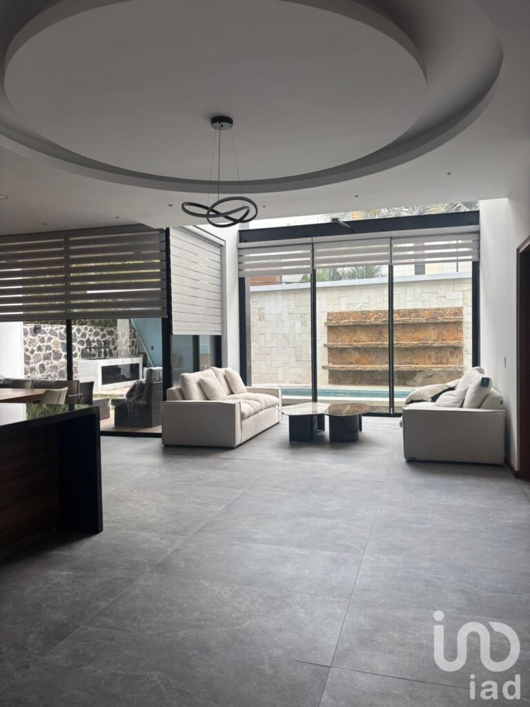 RESIDENCIA EN VENTA EN PALMIRA, CUERNAVACA, MORELOS