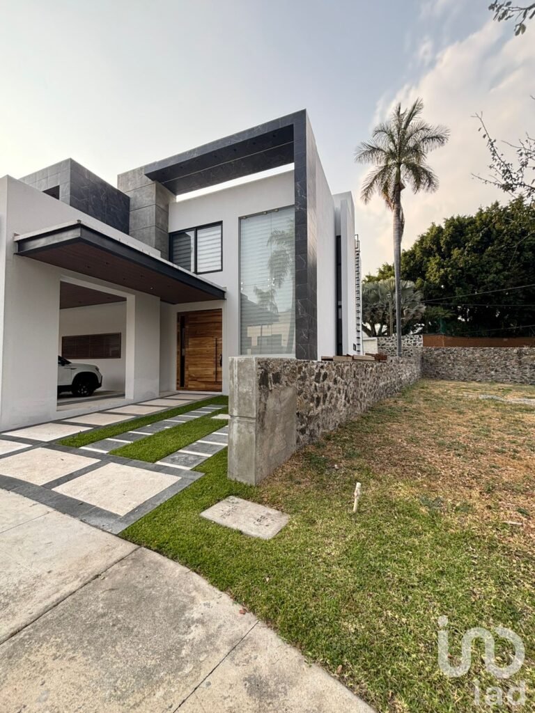 RESIDENCIA EN VENTA EN PALMIRA, CUERNAVACA, MORELOS - 2330570 casas en venta residencia en venta en palmira cuernavaca morelos 289557