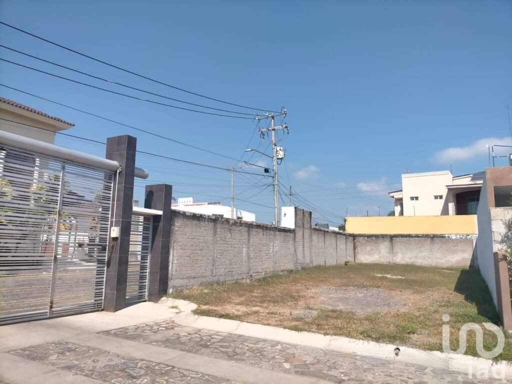 Terreno en VENTA en Privada. Faisanes, Colima, Colima