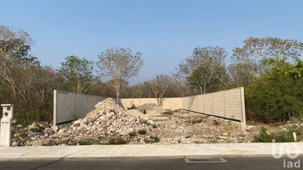 TERRENO EN BLANCA RESIDENCIAL MERIDA YUCATAN