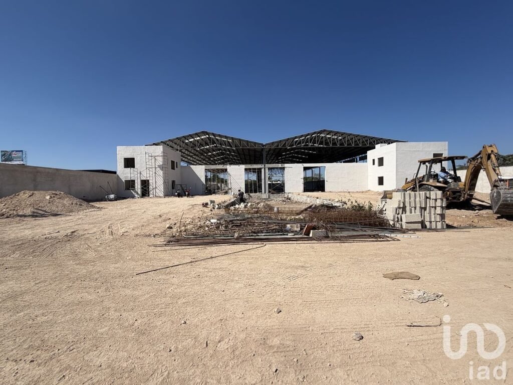 AMPLIA BODEGA EN RENTA, ZONA NORTE