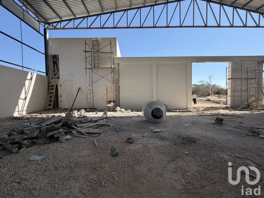 AMPLIA BODEGA EN RENTA, ZONA NORTE