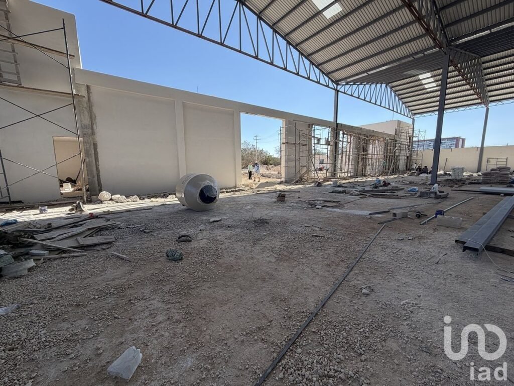 AMPLIA BODEGA EN RENTA, ZONA NORTE