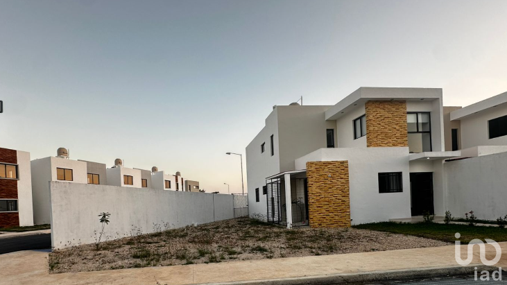 AMPLIA CASA EN RENTA EN DZYTIA, MERIDA