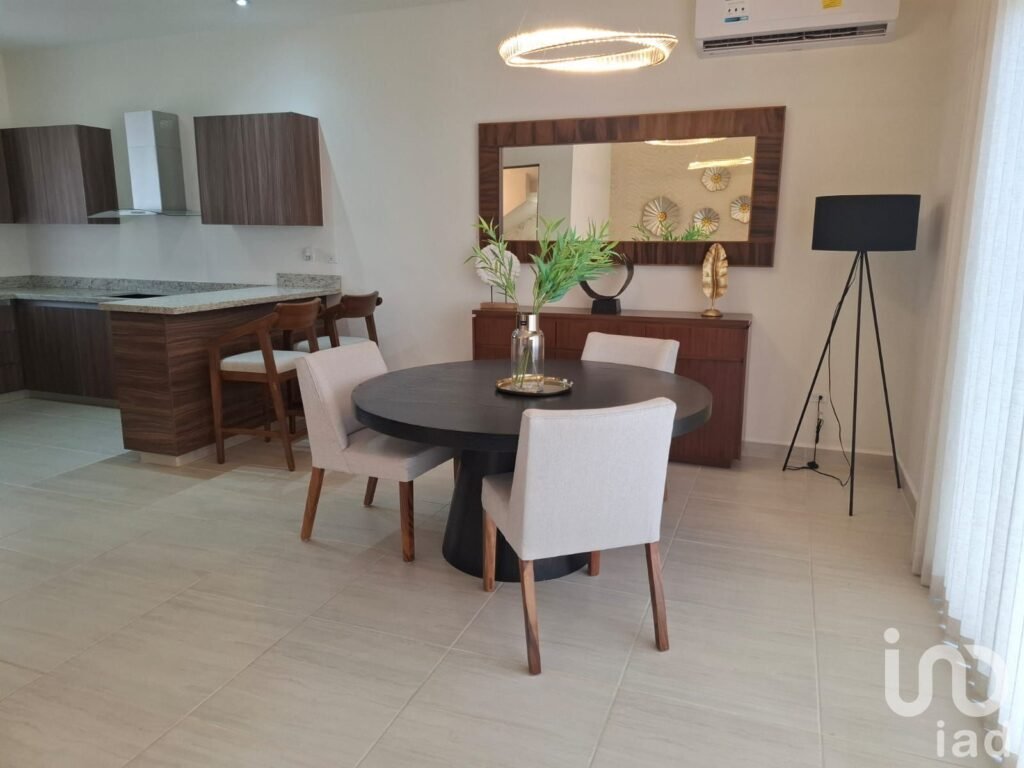 CASA EN VENTA EN PRIVADA CON CASA CLUB EN LA PAZ BAJA CALIFORNIA SUR