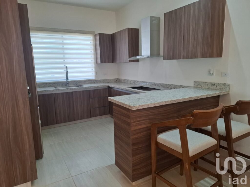 CASA EN VENTA EN PRIVADA CON CASA CLUB EN LA PAZ BAJA CALIFORNIA SUR