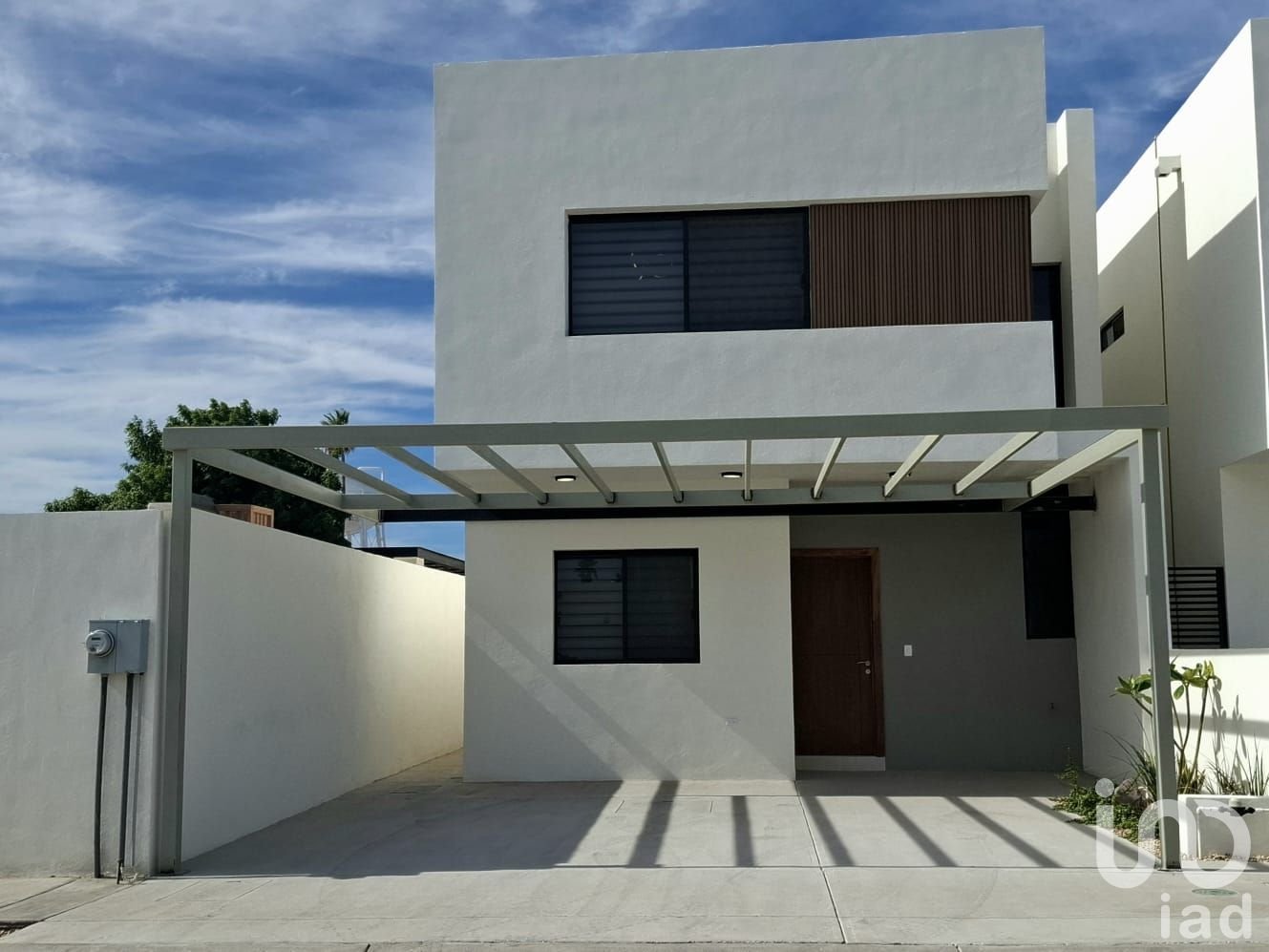 CASA EN VENTA EN PRIVADA CON CASA CLUB EN LA PAZ BAJA CALIFORNIA SUR