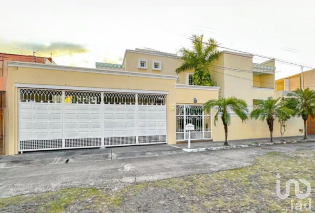 SE VENDE RESIDENCIAL EN ZONA DORADA DE LA CIUDAD DE COLIMA, MEXICO - 2330793 casas en venta se vende residencial en zona dorada de la ciudad de colima mexico 289599